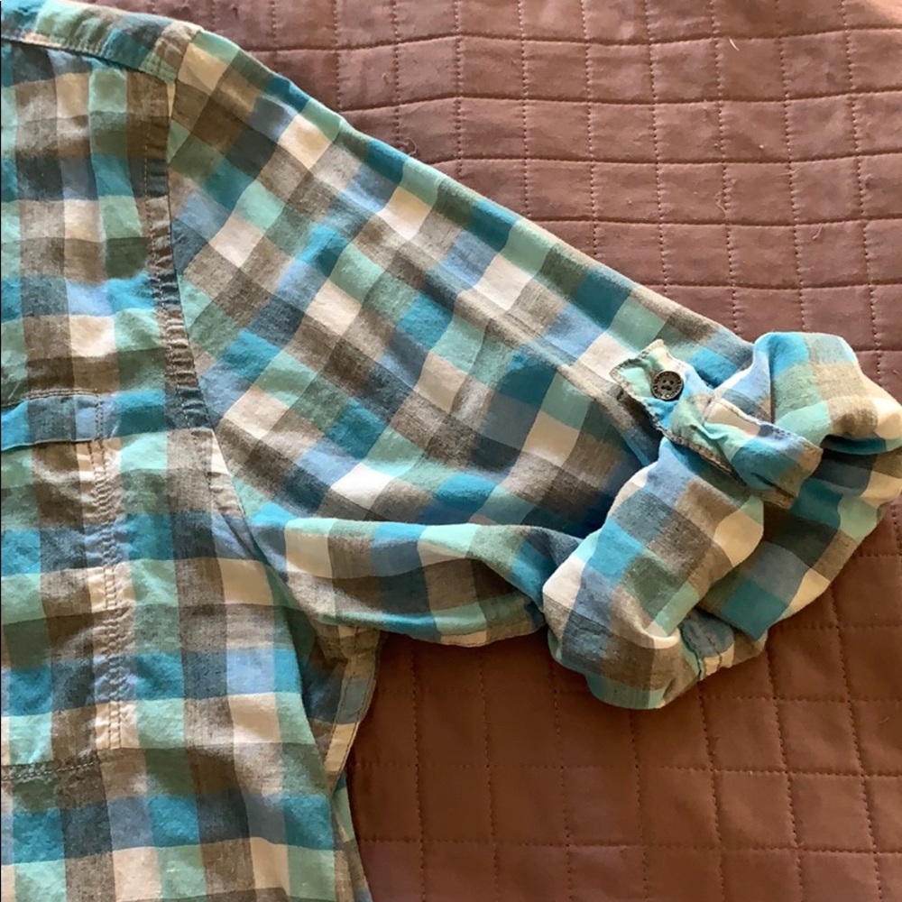 Calvin Klein casual button up - Picture 3 of 3